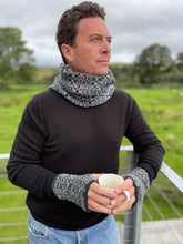 Load image into Gallery viewer, Mens knitted snood